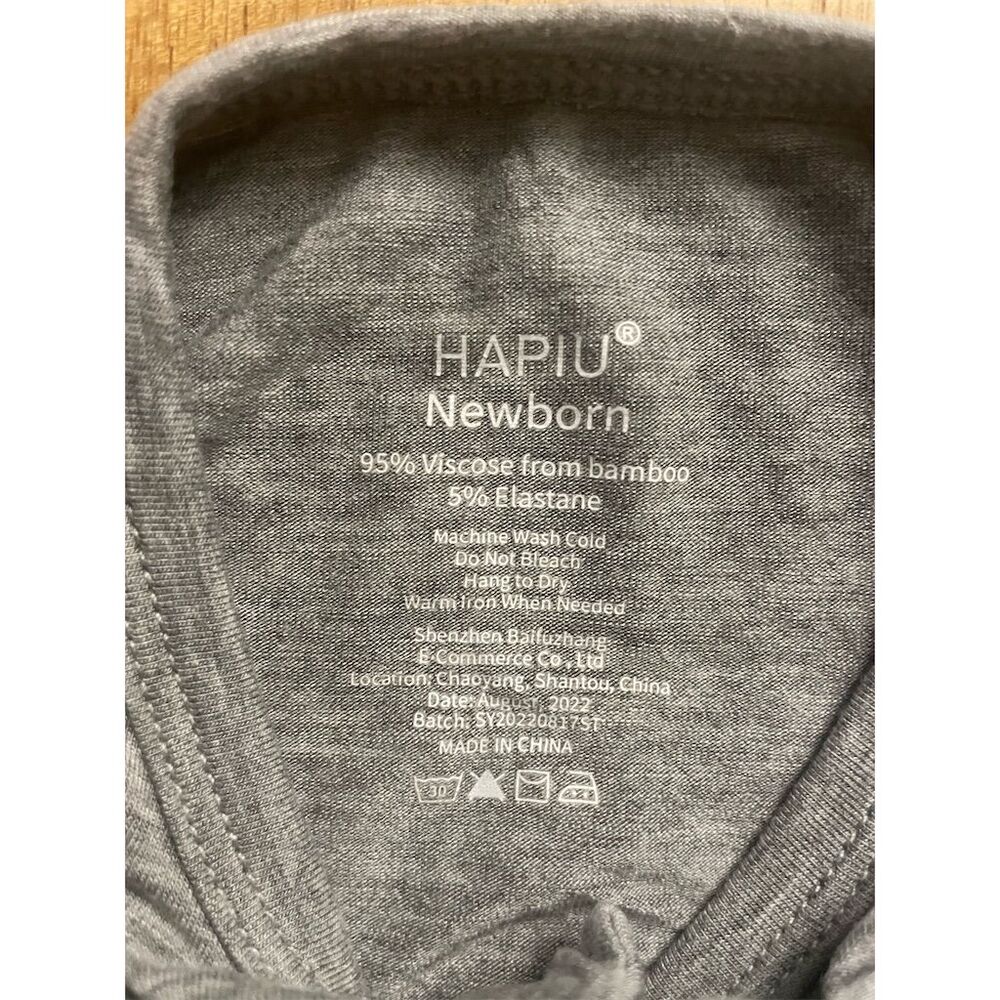 Hapiu Baby Unisex Gray Newborn Bamboo Zipper Romper - Picture 4 of 4
